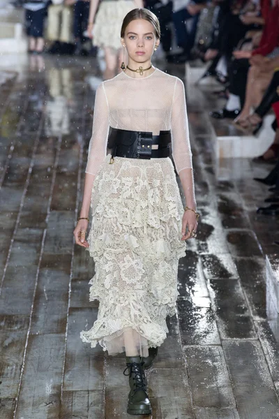 Look 72